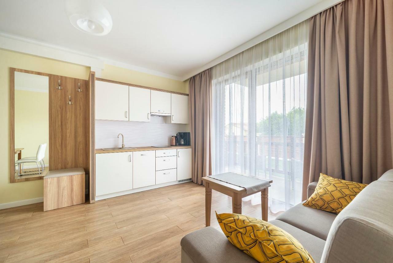 Apartamenty Fregata Mikołajki エクステリア 写真